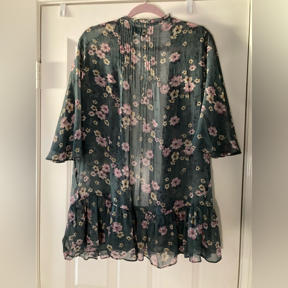 American Eagle Outfitters Women’s Sheer Floral Over Sweater - Picture 3 of 4